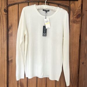 NWT Cable & Gauge Sweater Round Neck L/S White Cozy Casual SZ Medium Capsule NEW